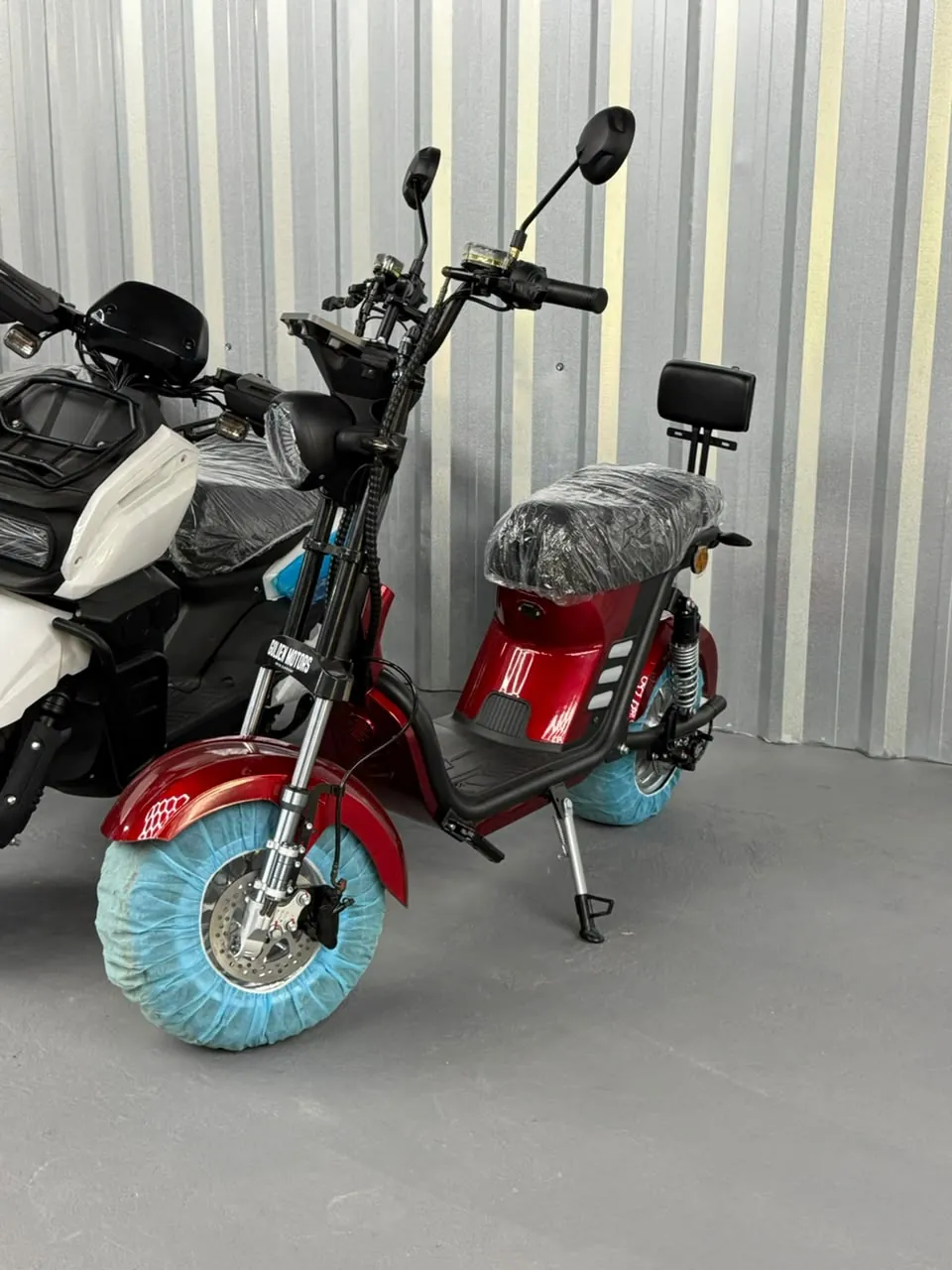 Chopper Vinho, moto elétrica da Golden Motors